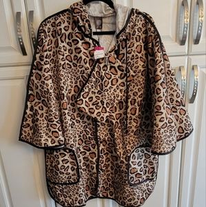 NWT Vince Camuto Leopard Rain Poncho